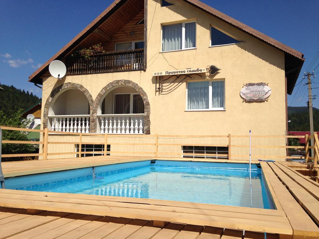 Usadba Tatarchik Hotel Tatariv Luaran gambar